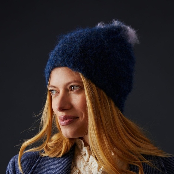 NWT Anthropologie Ombre Beanie Blue - Picture 1 of 2